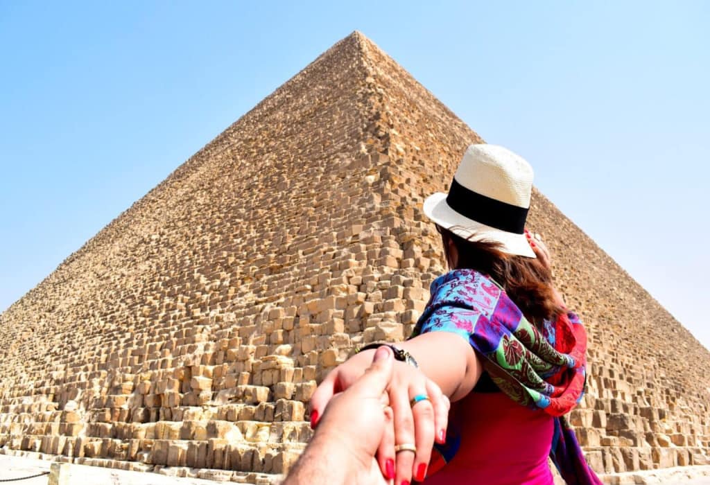 followmeto-the-great-egyptian-pyramids-if-you-like-the-photo-please-vote-for-it–1536×1024 Excursion d’une journée au Caire et aux pyramides de Gizeh au départ d’Hurghada