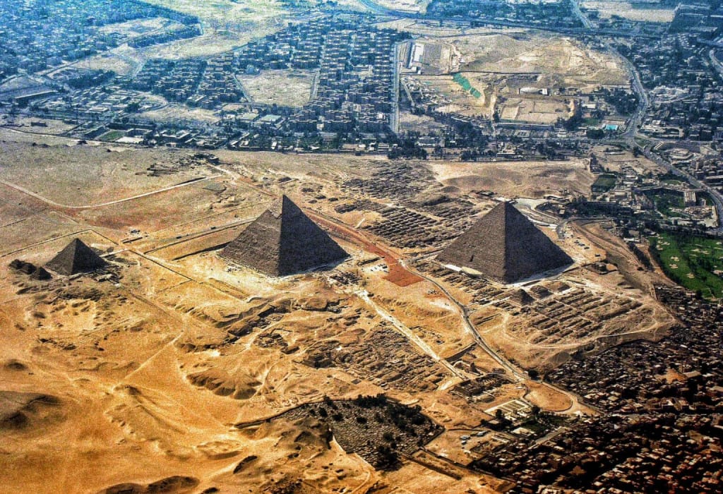 flying-over-the-pyramids-three-in-one-shot-1536×1152 Excursion d’une journée au Caire et aux pyramides de Gizeh au départ d’Hurghada